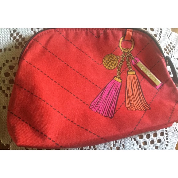 Brand New Adorable Makeup Bag - Picture 1 of 1